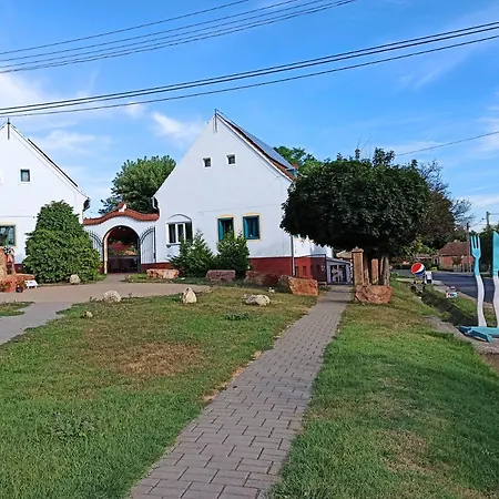 Bed & Breakfast Turul Panzio & Kult Terasz Konyha *